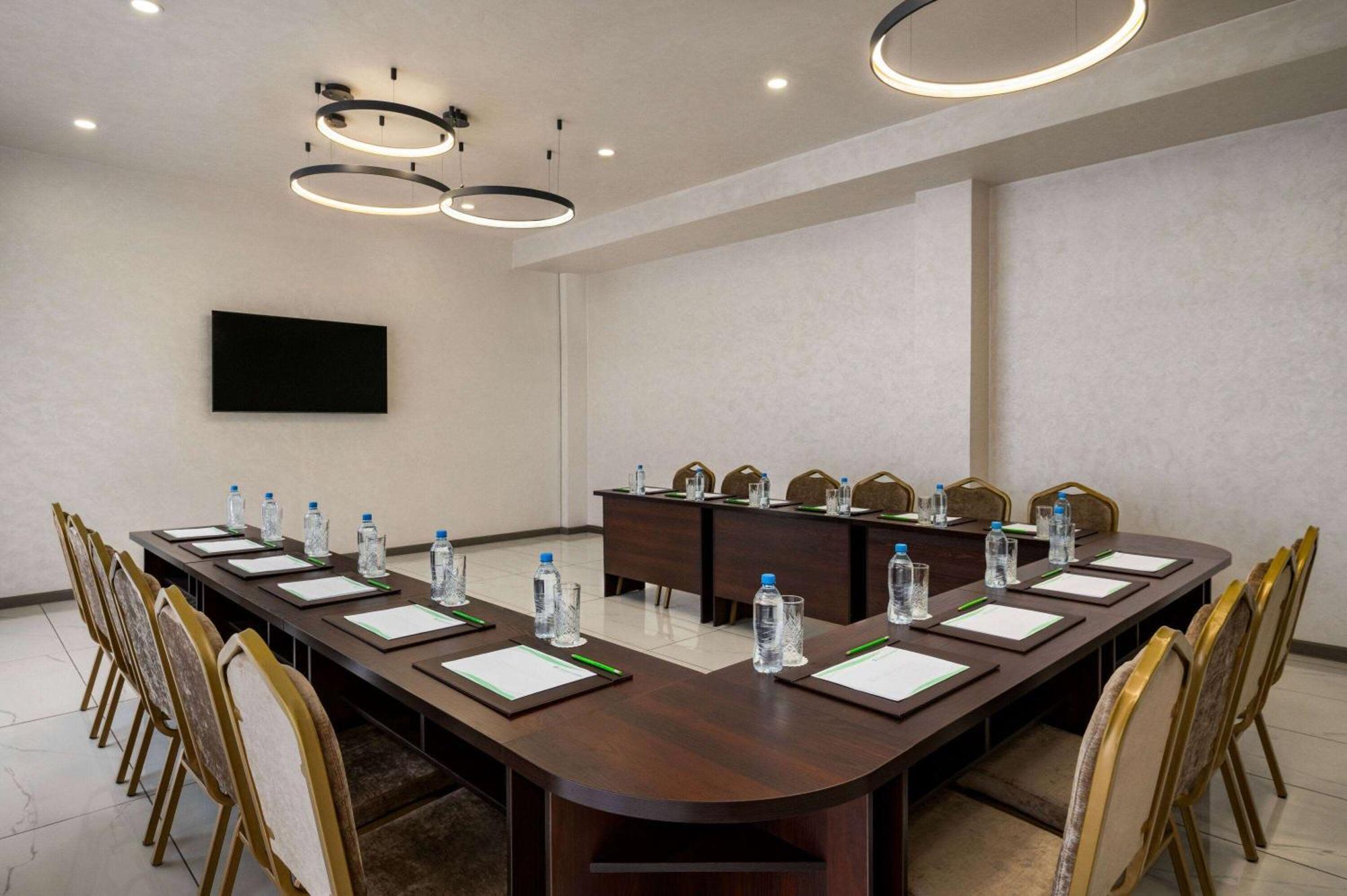 מלון Wyndham Garden טשקנט מראה חיצוני תמונה